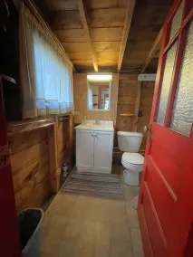 Small Cottage just steps away from Sebago Lake - Image 3