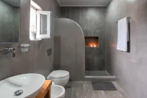 Aleria Villa Santorini - Exclusive facilities and services<br> - Image 2