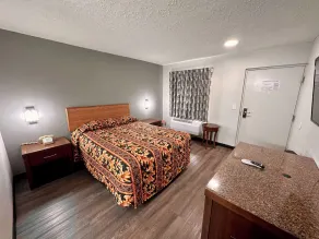 Royal Inn - Image 5