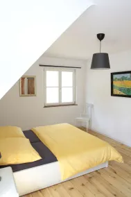 stylish, idyllic apartment with mountain view - Image 5