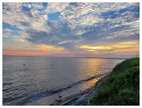 Breakwater Village, Coastal Cottage w/access to a private beach - Image 4