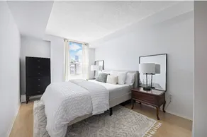Spacious + Trendy King West Condo - Image 4