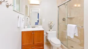 Beau 3 chambres / 2 salles de bain avec piscine au coeur de Boca à 1,6 km de la plage, Mizner Park - Image 3