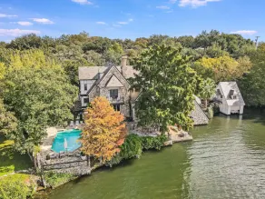 Above Austin Icon | Waterfront Lake Austin | Pool l Sauna l Game Rm I Family - Image 2