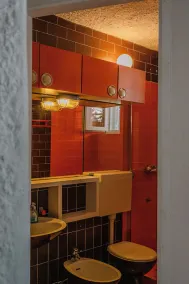 Maison d'architecte avec grandes terrasses ombragées en front de mer. - Image 3