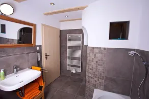 Vacation apartment 2 with three separate bedrooms - Image 3