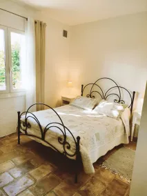 Saint Paul de Vence quiet apartment in provencal villa with pool for 6perso - Image 5