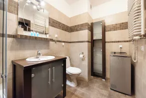 Wincentego Colorful Apartment - Image 5