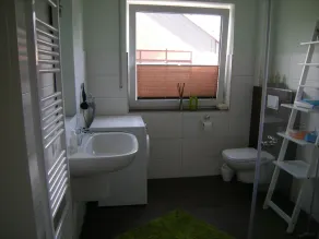 Moderne WOHNUNG, gehobene Ausstattung, Kostenloses WLAN - Image 3