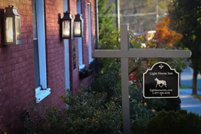 Light Horse Inn: Suite 6 - Image 3