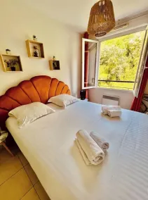 LE TERRACOTTA T4 SLEEPS 6, AIR-CONDITIONED, WITH PARKING SPACE - Image 5
