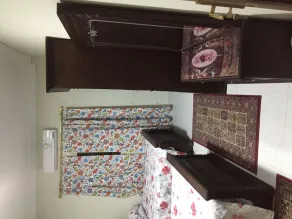 Apartamento familiar com 2 quartos e um terraço com vista para um jardim. - Image 5