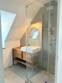 Beautiful attic-apartment - Image 3