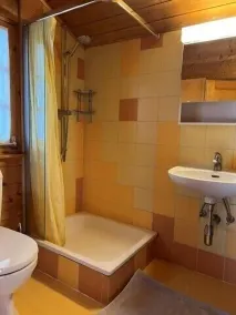 Lovely welcoming, bright and well-maintained cottage with a beautiful view and a small flat south-fa - Image 3