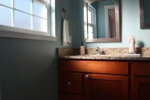 Great Location! Free Parking + Pet Friendly! - Image 5
