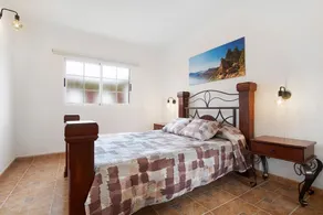 Ferienhaus 'Casa Doña Margarita' mit privater Terrasse und WLAN - Image 3