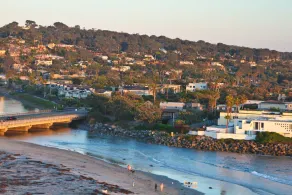 Charming Del Mar Condo on Lagoon and Minutes from the Beach - Image 4