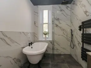 The Penthouse at 86 - Image 4