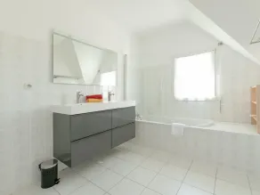 House in Saint-pabu Near Stunning Beaches - Image 4