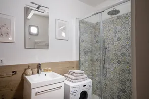 Cozy apartment with attention to detail in great location - Image 3