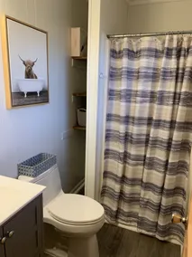 Location! 3 bed/2bath Five min walk to beach! Linens & towels included! - Image 2