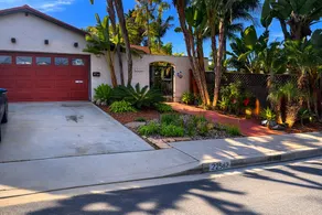 Gated Hacienda Retreat •Large Pool & Spa •Pet Friendly• Near Beaches & SeaWorld - Image 2