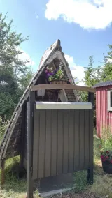 Stompy's Hut - Image 5