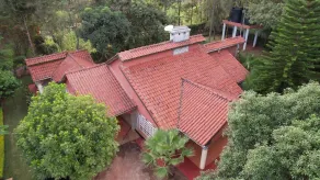 Beautiful 5 bedroom farmhouse with mountain view - Image 3
