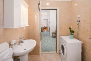 Comfortable two bedroom apartment in a top location in Porec near the beach with a private terrace in the garden - Image 3