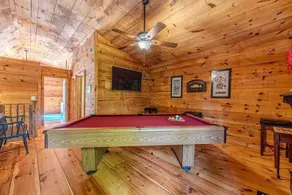 Hoo`s There Hideaway | 2BR 2BA | Hot tub | Biljardbord | Jacuzzi | Eldstaden - Image 4