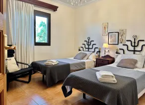 Fritstående finca, privat pool, panoramaudsigt, Internet, beliggende i udkanten af ​​landsbyen - Image 3