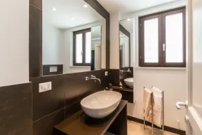 TRAPPETO DEL LAGO MED HAVSIKT, POOL & WI-FI - - Image 2