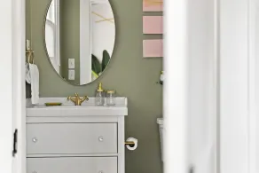 Artsy urban retreat steps from Bishop Arts. Thoughtfully designed with creative touches, a dreamy coffee station, and a king bed you won't want to leave. Gated parking and a responsive host. Repeat guests say it's even more beautiful in person. - Image 2