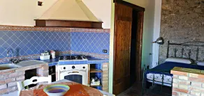 Adorable studio entouré de verdure, idéal pour les couples - Image 4