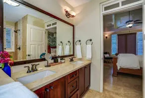 New 4 bedroom villa with infinity pool. 4 minute walk to Beach! - Image 3