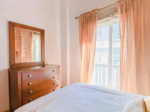 Apartment with beautiful balconies in the historic center of Malaga - Image 4