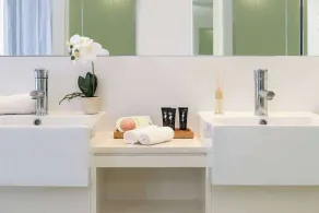 River & City Views | Brisbane CBD Family Apartment - Image 5