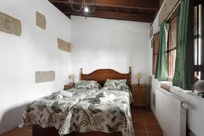 Country House \"Biofinca Las Dulces Casa Medianeros\" with Sea View, Shared Heated Pool & Wi-Fi - Image 5