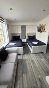 “Great location” Cosy Modern Apartment inc. Twin/DBL Bedroom & Free Parking - Image 4