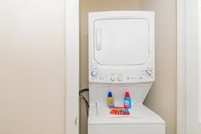 Work & Relax ★ Long-Term Stay ★ Near Johns Hopkins & Siani Hospital - Image 3