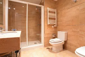 Genteel Home Martinez Campos - Image 3
