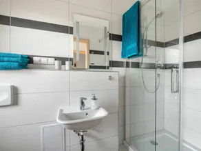 Caratteristica villa indipendente per 4 ospiti con WIFI, TV e patio - Image 4