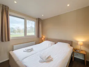 Well Furnished Mobile Home with Dishwasher near Water - Image 3