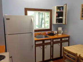 Rock Lake Suite - Image 4