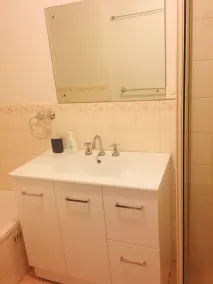 Charming unit Adelaide CBD. Free secured parking - Image 3