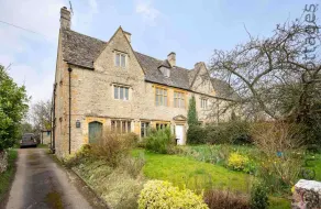 SHENLEY, pet friendly, character holiday cottage in Broadwell - Image 4