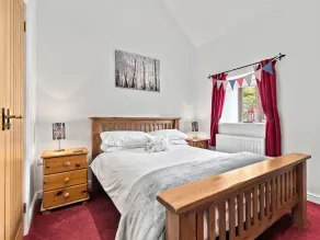 Spacious Teifi Valley barn for holidays near the Cardigan coast. - Image 5