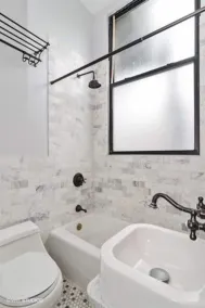 Walk to Lincoln Park, North Avenue Beach, and Second City! Lovely Old Town Charm! by AllSet Turnover - Image 2