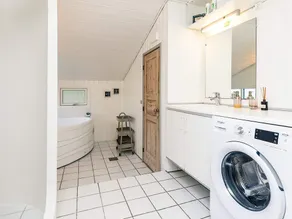 8 person holiday home in Ålbæk-By Traum - Image 4