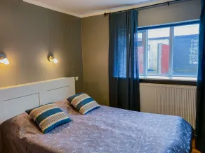 Spacious One-Bedroom Apartment - Image 4